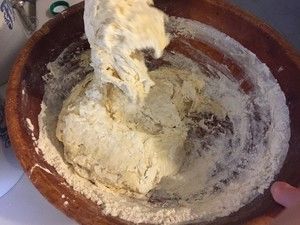 酵母粉發(fā)面的做法步驟 第5步