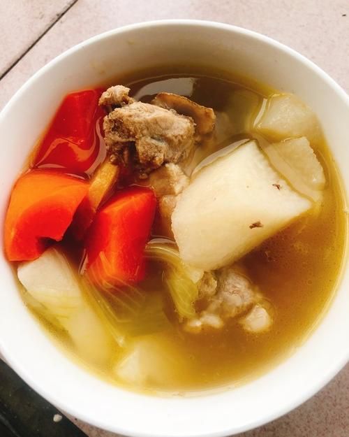  明目清肝山药胡萝卜牛肉汤 