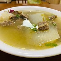 蘿卜牛肉湯的做法圖解1