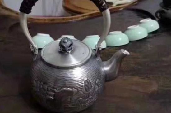 常見(jiàn)的七大材質(zhì)的茶具優(yōu)缺點(diǎn)，用什么材質(zhì)的茶具泡茶最好？