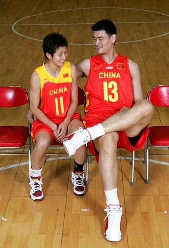 組圖：姚明與葉莉享受甜蜜愛情