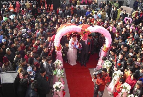 夢(mèng)見(jiàn)婚禮現(xiàn)場(chǎng)