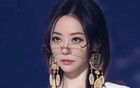 張靚穎，這眼鏡一戴人師感太美了。