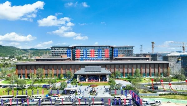 一龄集团探索领全景式生态康养新范本，构建活力健康长寿蓝图