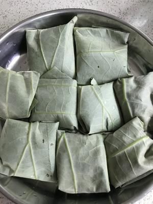 飯包荷葉比花香（簡(jiǎn)單清淡荷葉飯）的做法 步驟4