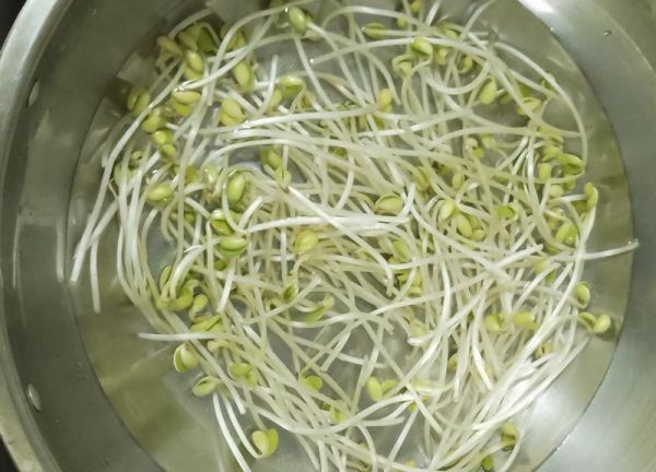 純奶手撕吐司的做法 步驟1