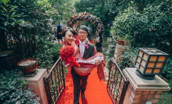 全国各地有趣的结婚习俗，看看有没有你家乡