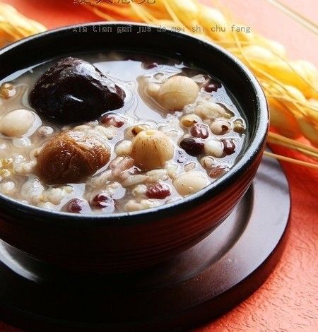 健康早餐食譜3、紅棗雜糧粥