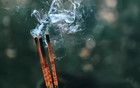 家中香灰千萬別扔，撒在這個位置，福報滾滾而來
