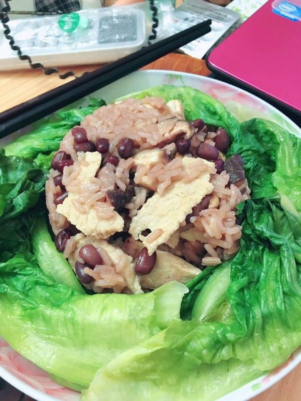 減肥瘦身餐，紅豆香菇肉片燜飯
