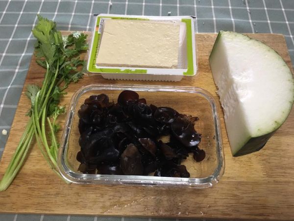 純奶手撕吐司的做法 步驟1