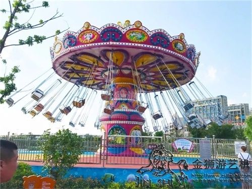 旋轉(zhuǎn)木馬游樂設(shè)備