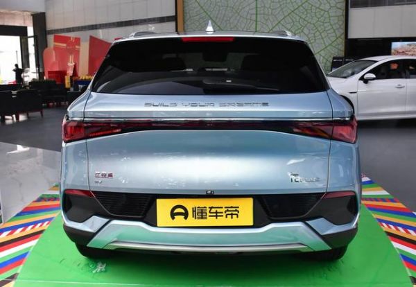 比亞迪新純電SUV：豪華五座+動(dòng)感座椅設(shè)計(jì)！-有駕