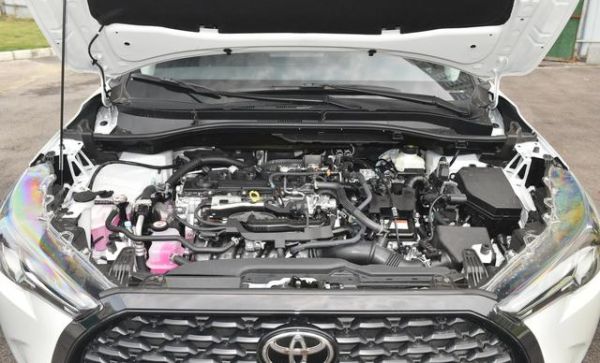 深度剖析卡羅拉銳放：13.98萬(wàn)元的2.0L混動(dòng)車型-有駕