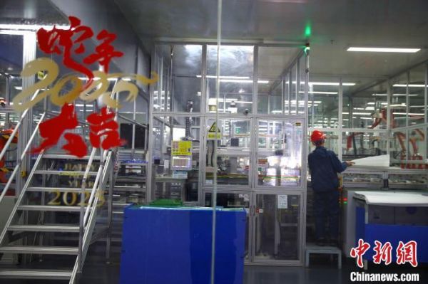 2月7日，江西撫州新能源汽車產(chǎn)業(yè)園的生產(chǎn)車間。記者 劉占昆 攝