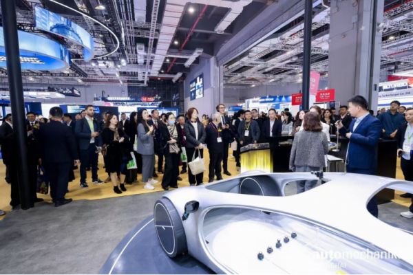 2024上海汽車零部件展貴賓參觀。（中機國際 供圖）