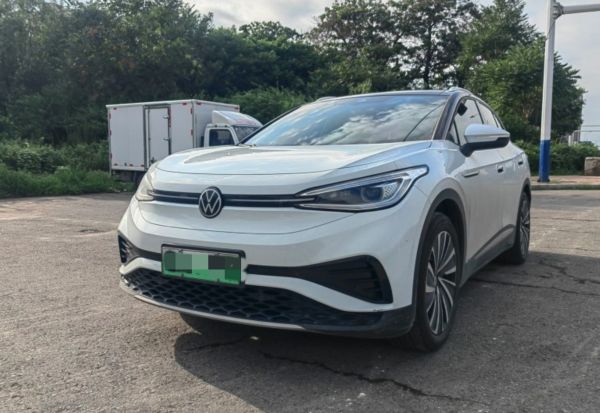 體驗(yàn)高剛性車身安全設(shè)計(jì)的大眾ID4，一臺(tái)酷似燃油車的電動(dòng)車