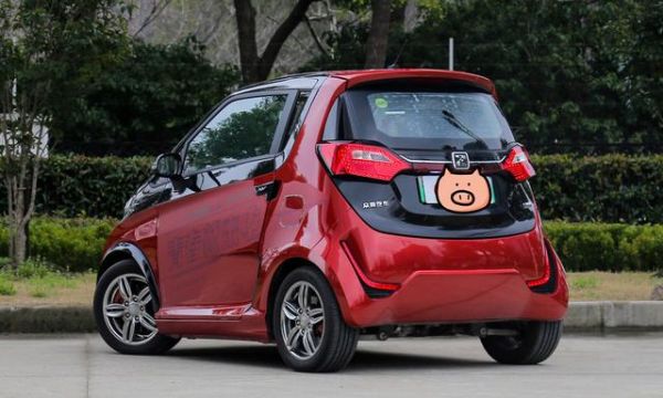 這款電動車造型獨特、設(shè)計精致，同時也被稱為“都市小精靈”