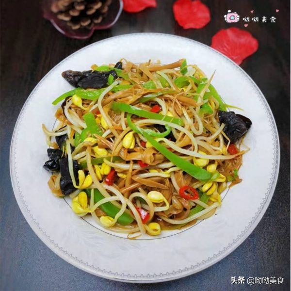 黃花菜和它一起炒，真是絕配，吃不膩的家常小炒，老少皆宜