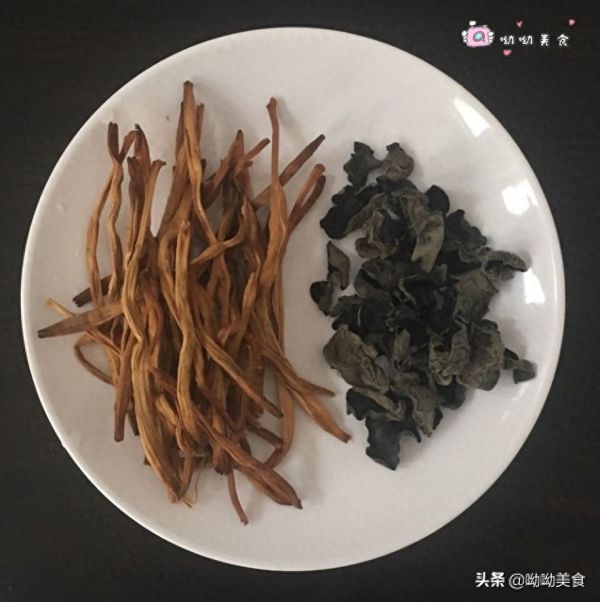 黃花菜和它一起炒，真是絕配，吃不膩的家常小炒，老少皆宜