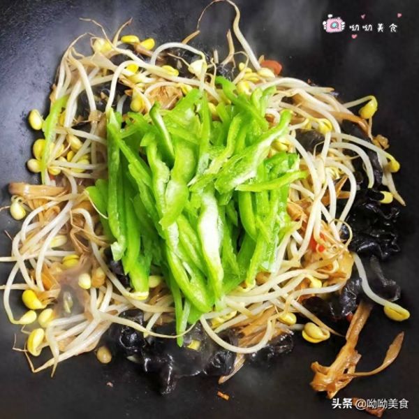 黃花菜和它一起炒，真是絕配，吃不膩的家常小炒，老少皆宜