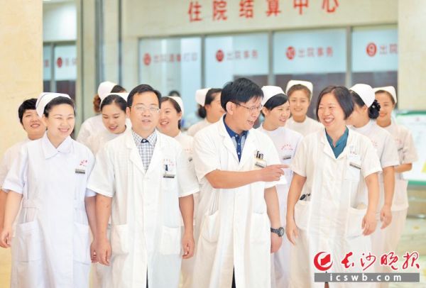湖南中医药大学第一附属医院呼吸内科团队，在疫情来时挺身而出，生动诠释了医生的职责和使命。医院供图