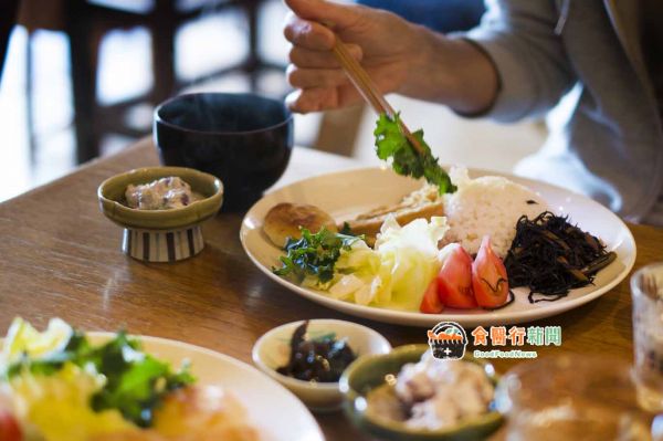 素食怎麼吃才健康？營(yíng)養(yǎng)師：必補(bǔ)5大營(yíng)養(yǎng)素，預(yù)防肌少癥和骨鬆
