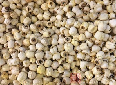 糯米1碗(250g)，豆沙2湯匙(30g)，蓮子1湯匙(15g)