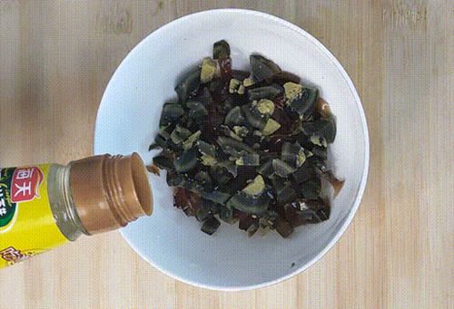 做法簡(jiǎn)單又健康的豆腐沙拉怎么做