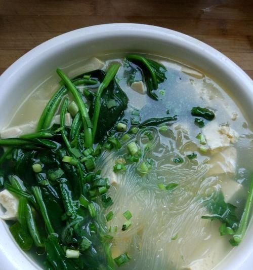 豬肝豆腐湯的做法是什么？如何做出美味又營養(yǎng)的豬肝豆腐湯？