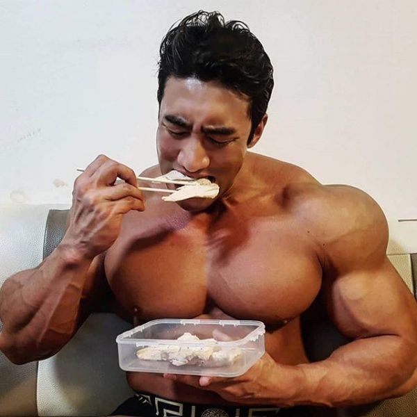 健身每天吃鸡胸、牛肉和鱼肉差距有多大？健身老鸟一说，全懂了