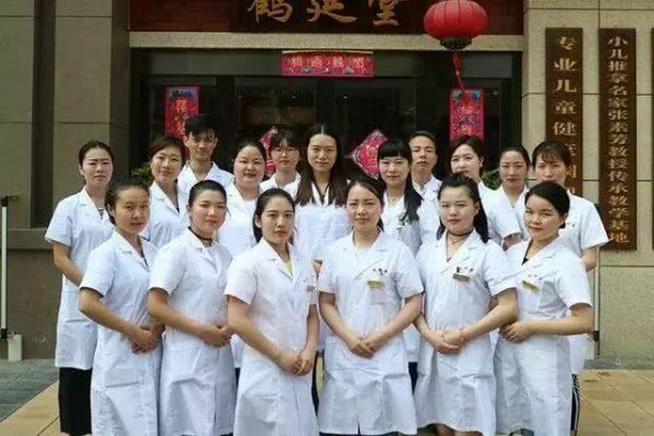 妈妈学小儿推拿来极鹤，报名最高优惠500元