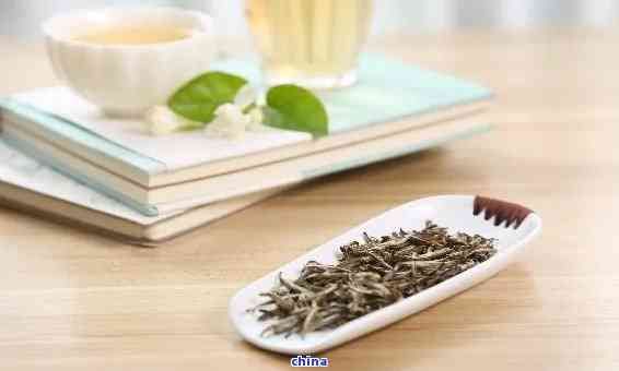 午餐時(shí)光：探索適合中午飲用的茶葉種類