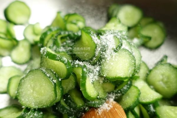 Amanda食譜,臺(tái)式?jīng)霭栊↑S瓜,臺(tái)式酸黃瓜,臺(tái)式醃小黃瓜,臺(tái)式醃黃瓜,如何醃小黃瓜,如何醃製小黃瓜,小黃瓜,小黃瓜 涼拌,小黃瓜 醃製,小黃瓜 醋,小黃瓜做法,小黃瓜怎麼醃,小黃瓜料理,小黃瓜料理 涼拌,小黃瓜泡菜,小黃瓜泡菜做法,小黃瓜涼拌,小黃瓜涼拌做法,小黃瓜片,小黃瓜的做法,小黃瓜醃,小黃瓜醃漬法,小黃瓜醃製,小黃瓜醃製方法,小黃瓜食譜,油飯,油飯配菜,泡菜小黃瓜,涼拌,涼拌 小黃瓜,涼拌小黃瓜,涼拌小黃瓜 做法,涼拌小黃瓜 醋,涼拌小黃瓜 食譜,涼拌小黃瓜不加糖,涼拌小黃瓜不加醋,涼拌小黃瓜作法,涼拌小黃瓜做法,涼拌小黃瓜料理,涼拌小黃瓜片,涼拌小黃瓜的做法,涼拌小黃瓜食譜,涼拌菜,涼拌黃瓜,淹黃瓜,漬小黃瓜,米糕,米糕小黃瓜,米糕配菜,糖漬小黃瓜,糖醃小黃瓜,糖醋,糖醋 小黃瓜,糖醋小黃瓜,糖醋小黃瓜做法,糖醋小黃瓜涼拌,糖醋清炒小黃瓜,糖醋黃瓜,腌小黃瓜,酸甜小黃瓜,酸甜黃瓜,醃 小黃瓜,醃小黃瓜,醃小黃瓜做法,醃小黃瓜料理,醃小黃瓜片,醃小黃瓜的做法,醃小黃瓜食譜,醃漬小黃瓜,醃漬黃瓜,醃製小黃瓜,醃黃瓜,醃黃瓜做法,醃黃瓜片,醋小黃瓜,醋拌小黃瓜,醋漬小黃瓜,醋酸小黃瓜,醋醃小黃瓜 @Amanda生活美食料理