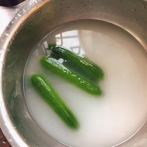 爽口涼拌黃瓜的做法 步驟1