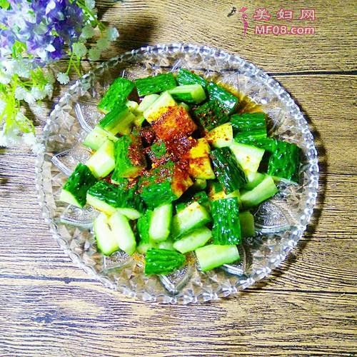 凉拌黄瓜块的做法