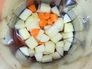 蘋果胡蘿卜汁的做法 步驟5