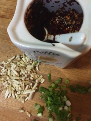 晚餐 健康無油香菇肉末豆腐圓子 空氣炸鍋制作的做法步驟 第4步