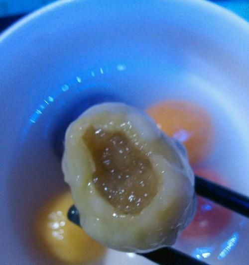 如何制作美味健康的蔬菜湯圓（掌握“蔬菜湯圓”的制作技巧）