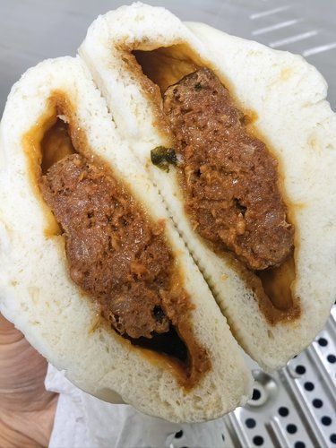 這么大的肉包 你吃過沒[疑問]