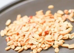 超詳細自制無添加純花生醬(料理機版)的做法步驟 第2步