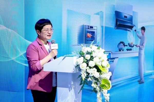  老板電器養(yǎng)生烹飪一體機(jī)亮相AWE 2025，AI賦能“食”代變革
