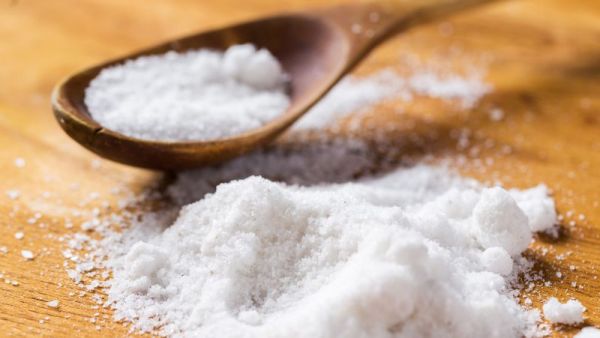 身體出現(xiàn)3個(gè)反應(yīng)，提醒你鹽可能吃多了，不可輕視 