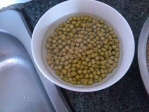 豆?jié){糙米飯的做法步驟 第2步
