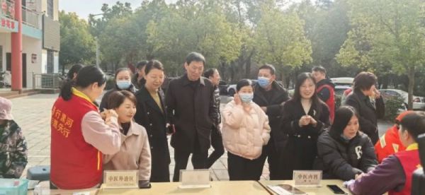 中医养生进社区·健康惠民暖人心 市政协开展“为民政协·情暖沙澧”中医养生进社区活动