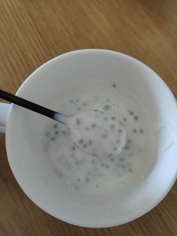 奇亞籽酸奶的做法