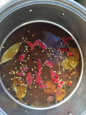 鹵鴨脖的做法 步驟7