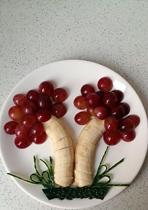 精致水果盤的制作方法（分享15種水果盤的創(chuàng)意搭配）