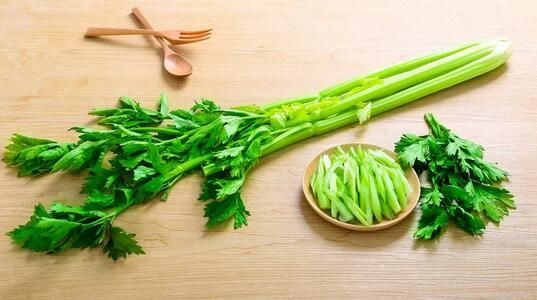 芹菜葉子更有營養(yǎng)