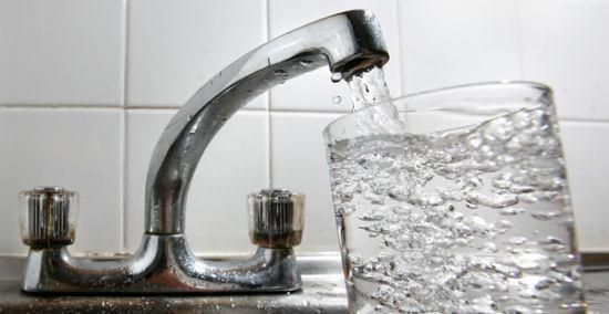 礦泉水、純凈水、自來(lái)水、礦物質(zhì)水、地下水，哪種更健康？